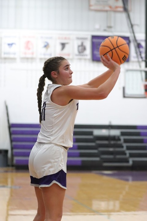 Senior Myli Erhardt looks to out-shoot the competition.